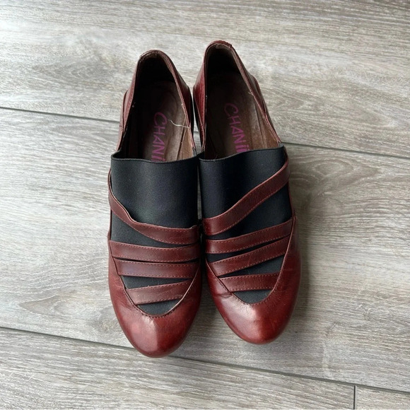 Chanii B Burgundy Pointed Toe Retro  Style Slip On Bootie - Picture 3 of 14
